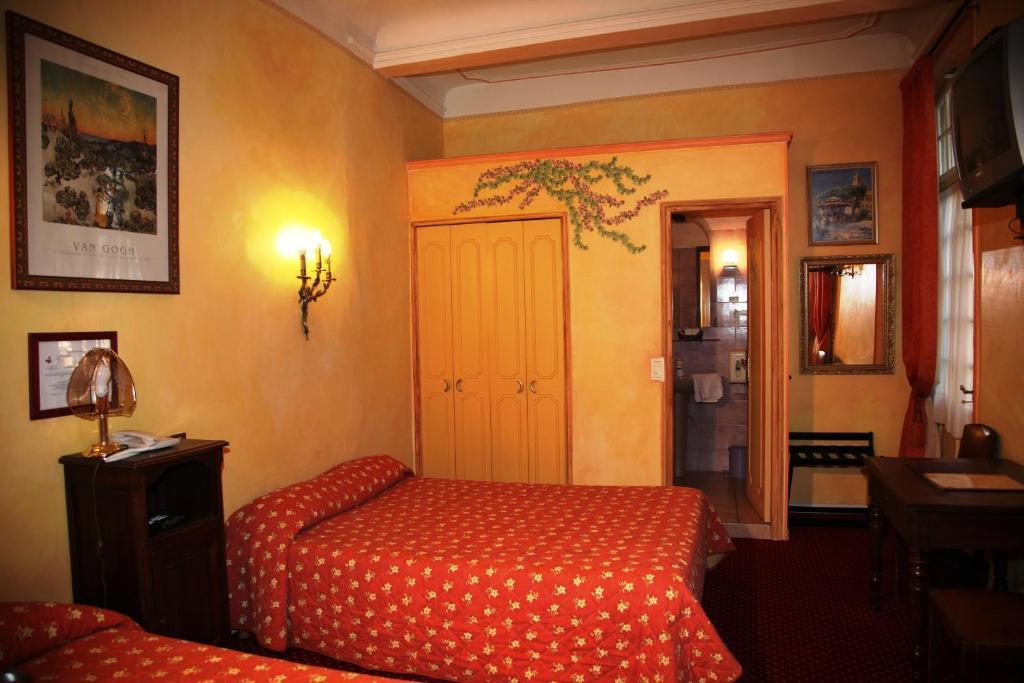 Hotel Du Fiacre Carpentras Rum bild