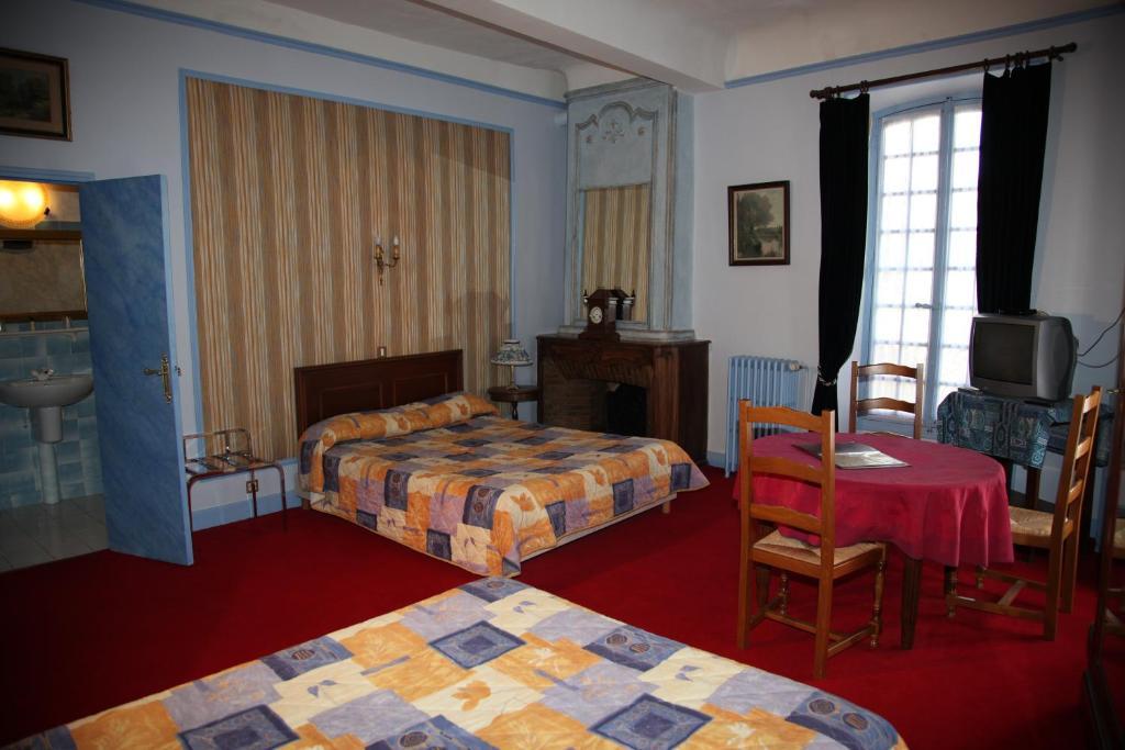 Hotel Du Fiacre Carpentras Rum bild